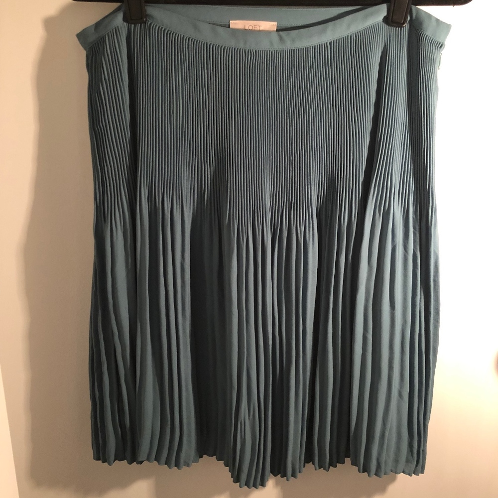 LOFT - Blue-Green Pleated Skirt *NWT*